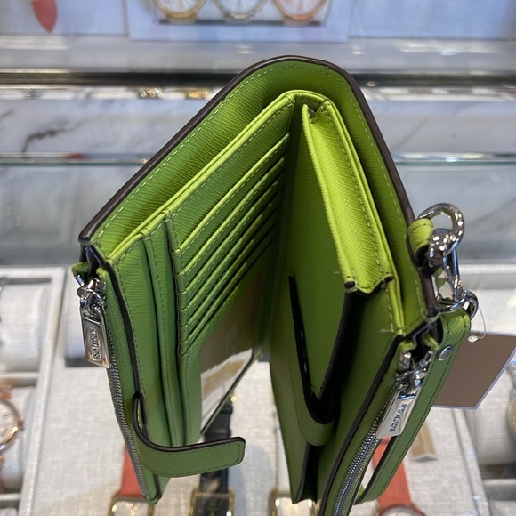 MICHAEL KORS LG DOUBLE ZIP WRISTLET Wallet Phone Case Holder
Lime
NWT - Picture 6 of 16